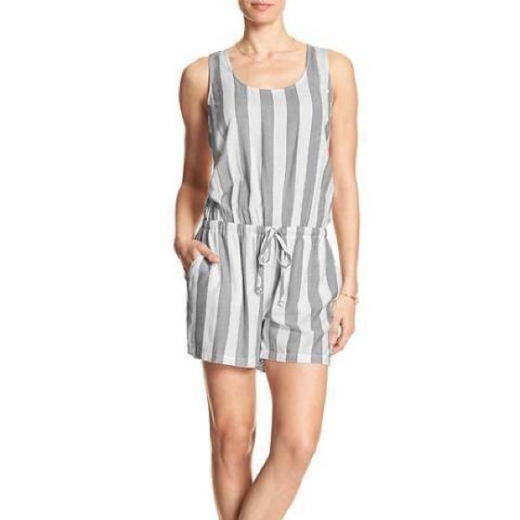 Banana Republic Factory Pants - Banana Republic Factory Romper Size M